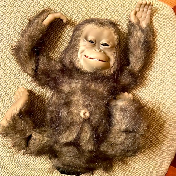 Rare vintage toy chimpanzee chimp ape realistic looking makes noise sounds EUC - Picture 3 of 9